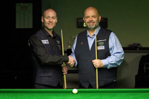 Dave Bolton and Dave Waller shake hands before the final