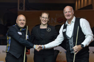 Nigel Brasier and Steve Cartwright shake hands before their final