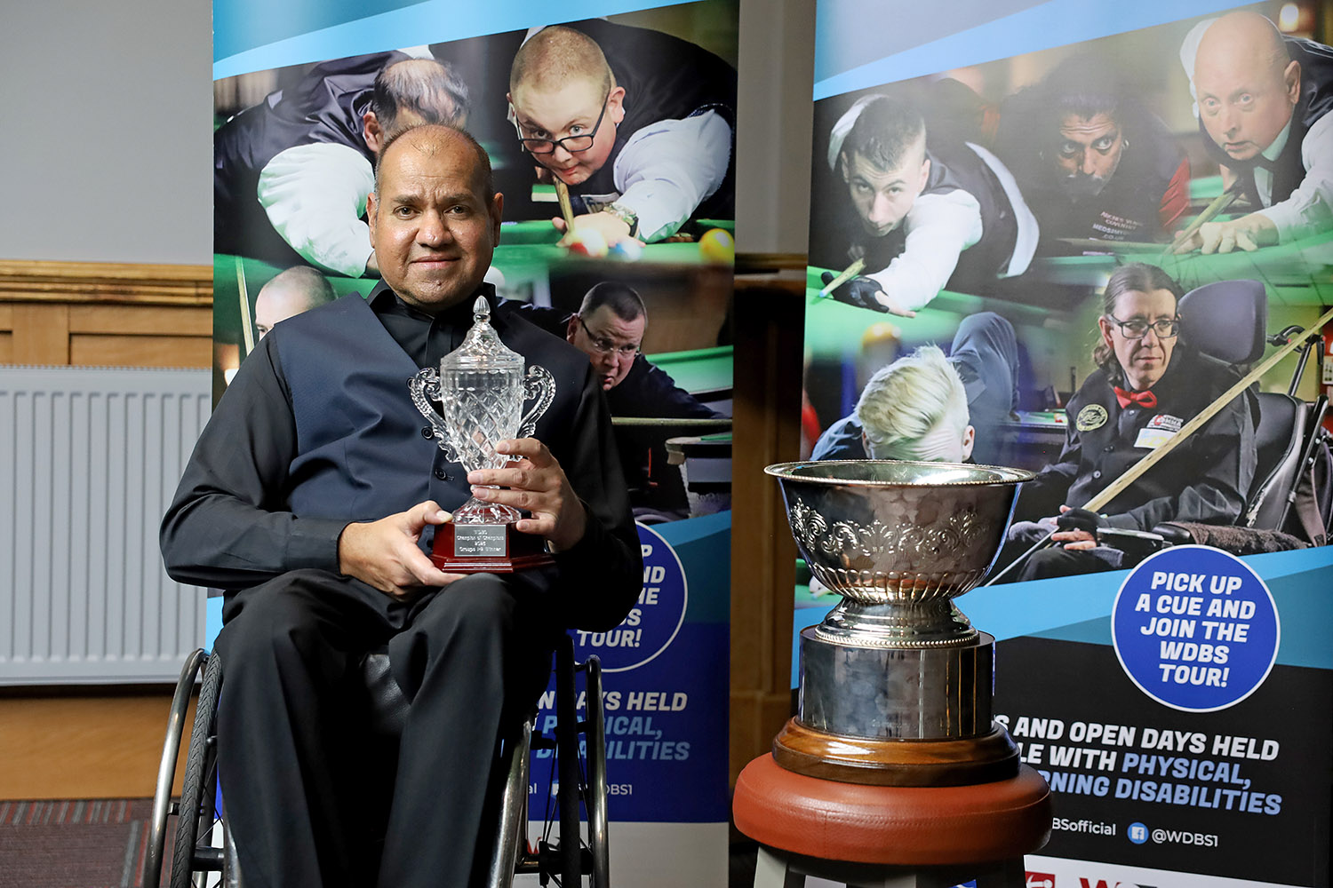 Shahab Siddiqui with trophies