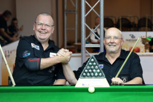 Tony Southern and Dave Beaumont shake hands before the final